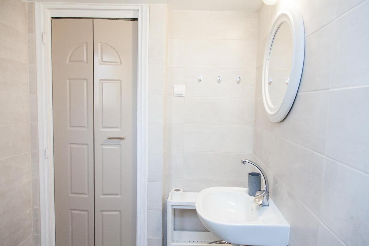 Brand New, Cheerful Apartment In Central Athènes Extérieur photo